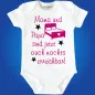 Preview: Bedruckter Baby‑Body mit lustigem Mama‑Papa‑Spruch