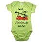 Preview: Baby‑Body mit Feuerwehrauto für Feuerwehrmann oder Feuerwehrfrau Nachwuchs
