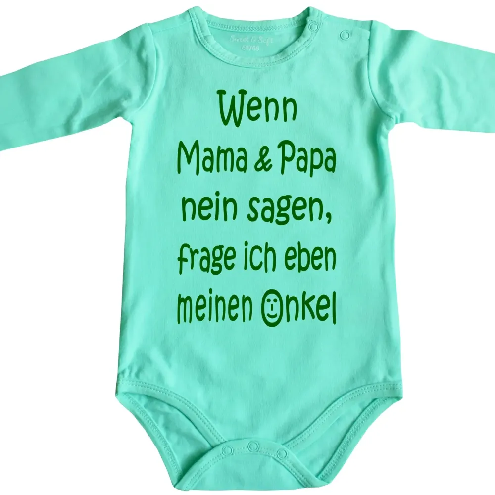 Baby‑Body mit Spruch „Wenn Mama & Papa nein sagen, frage ich eben Oma“