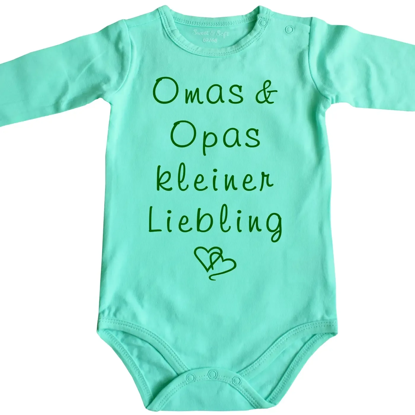 Baby‑Body mit Spruch „Mamas kleiner Liebling“ und zwei Herzen